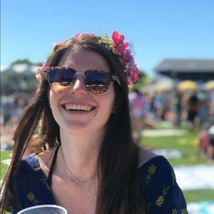 Meet your Posher, Lauren